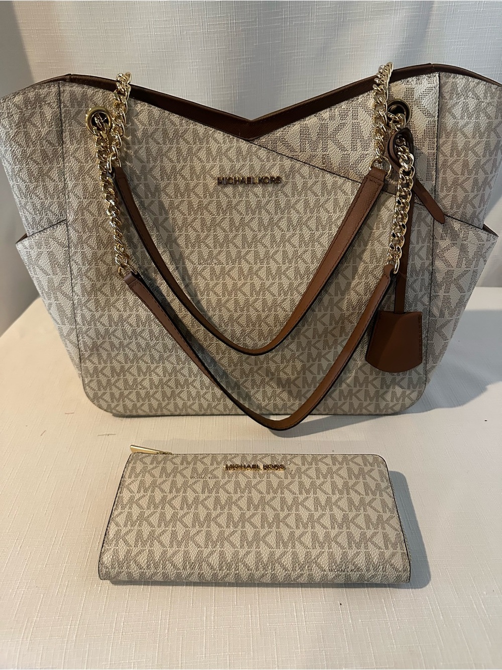 Michael Kors Vanilla/Acorn Logo Tote with Matching Wallet